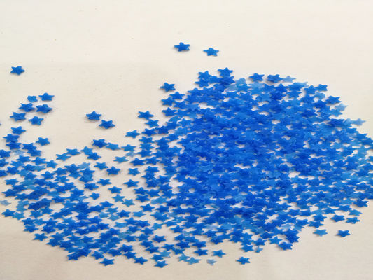 화려 한 얼룩 은 파란 별 비누 가 세탁 가루 로 사용 된다